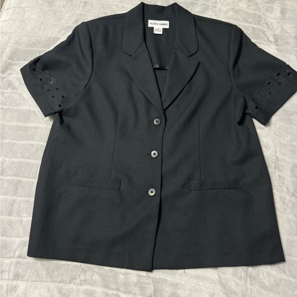 Alfred Dunner Jackets & Blazers - Alfred Dunner Black Short Sleeve 3 Button Women’s Blazer Size 18